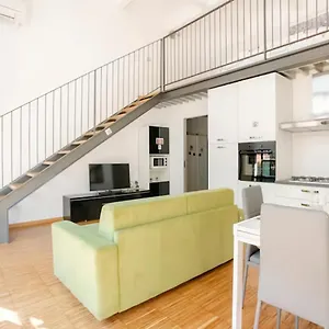 https://lussuoso-e-spazioso-loft-a-miiano.it-lombardy.com