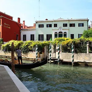 Hotell Accademia - Maravege, Venedig
